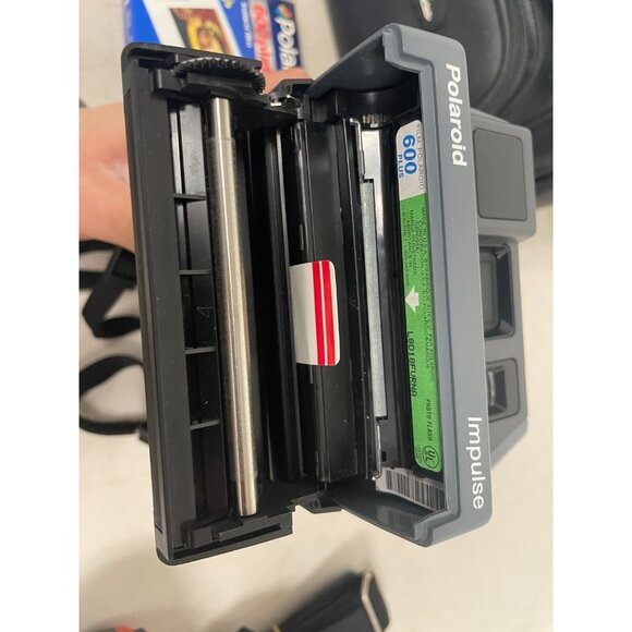Vintage 3 Polaroid 600 Impulse OneStep Instant Film Camera Case & Manual Tested - Picture 10 of 12